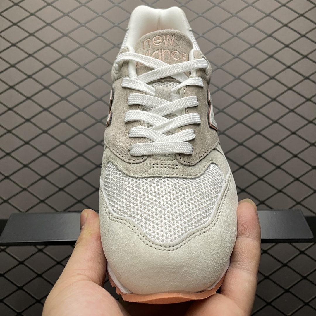 200 New Balance 新百伦 ML999KGP 复古跑步鞋
