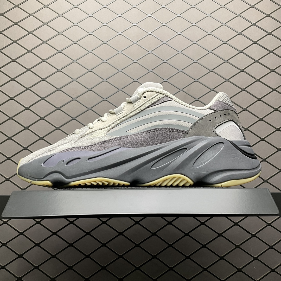 300 AD 阿迪 YEEZY Boost 700V2  侃爷椰子700V2 ” Tephra ” 火山灰 FU7914