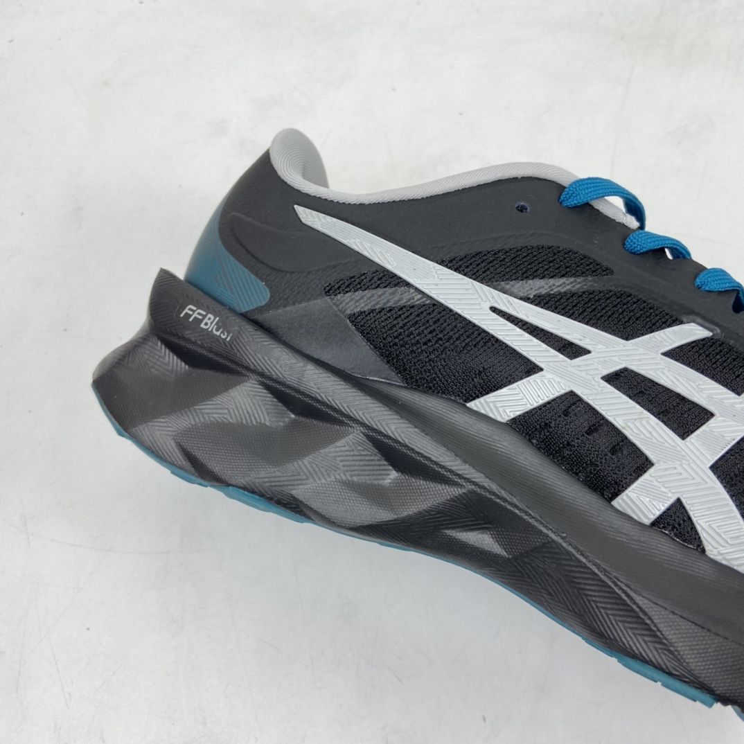 200 Asics x Affix Novablast 亚瑟士联名超轻 透气跑鞋 1021A525-001