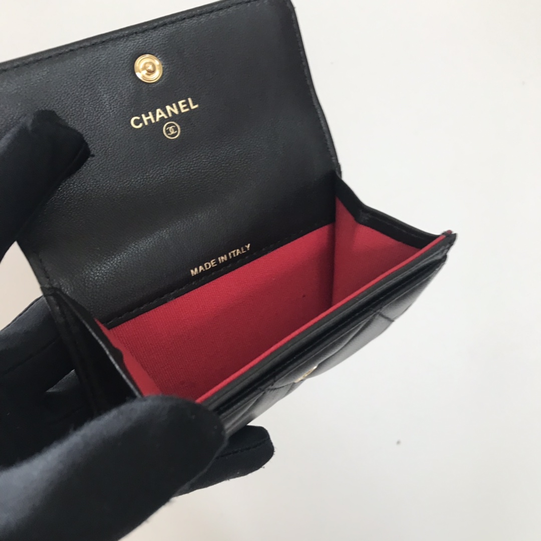 Chanel 升级版大格子盖头卡包 款号Ap3759