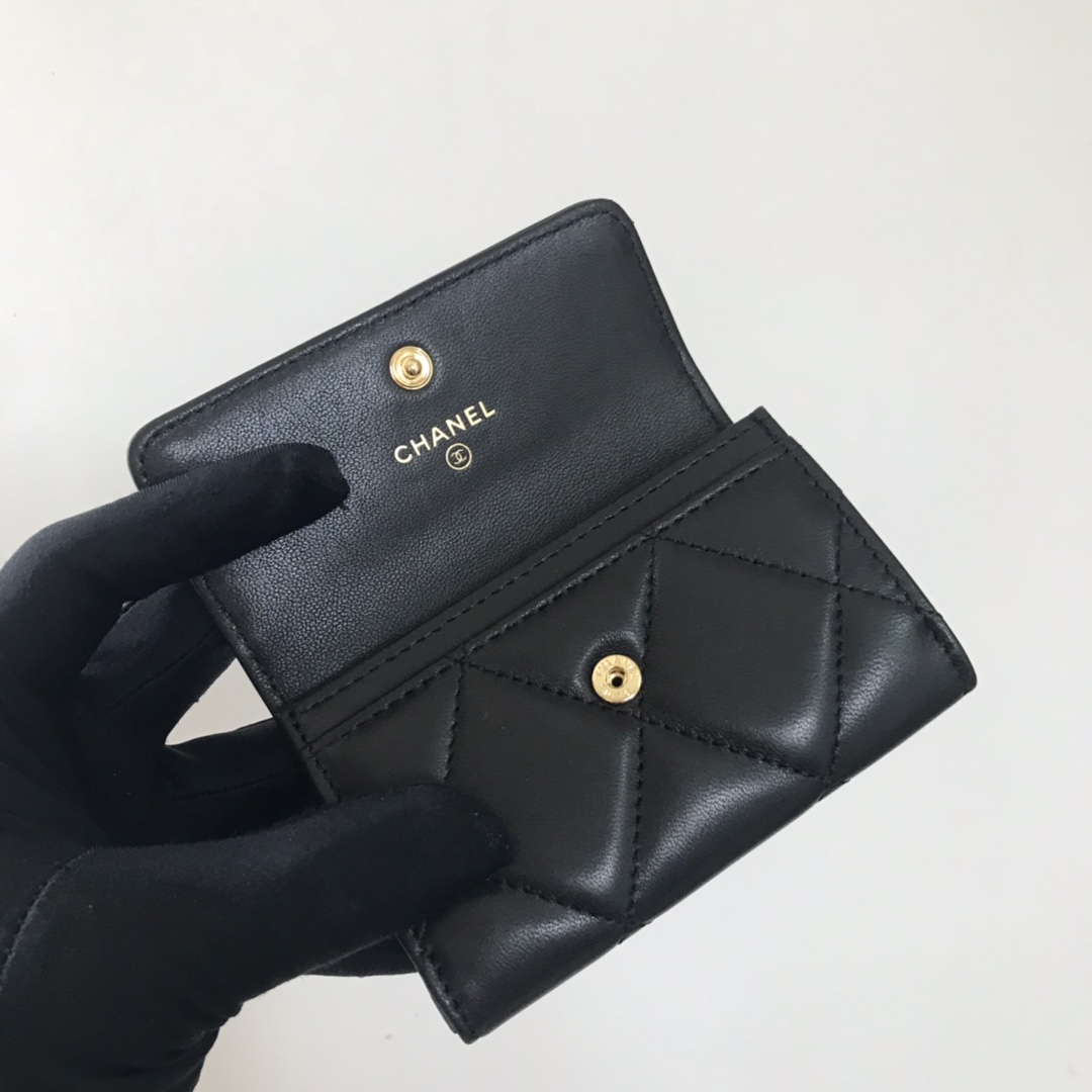 Chanel 升级版大格子盖头卡包 款号Ap3759