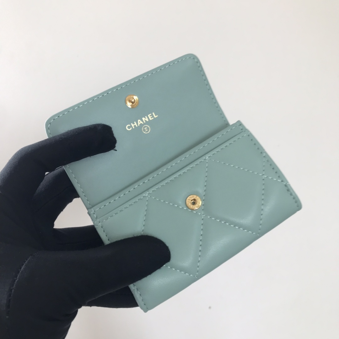 Chanel 升级版大格子盖头卡包 款号Ap3759