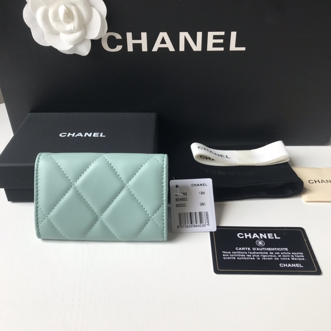 Chanel 升级版大格子盖头卡包 款号Ap3759