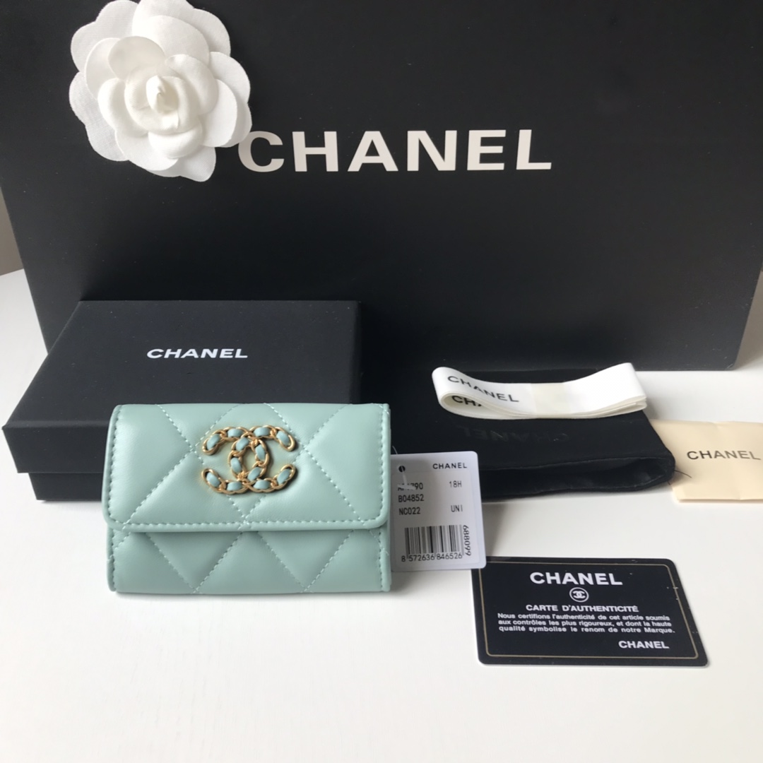 Chanel 升级版大格子盖头卡包 款号Ap3759