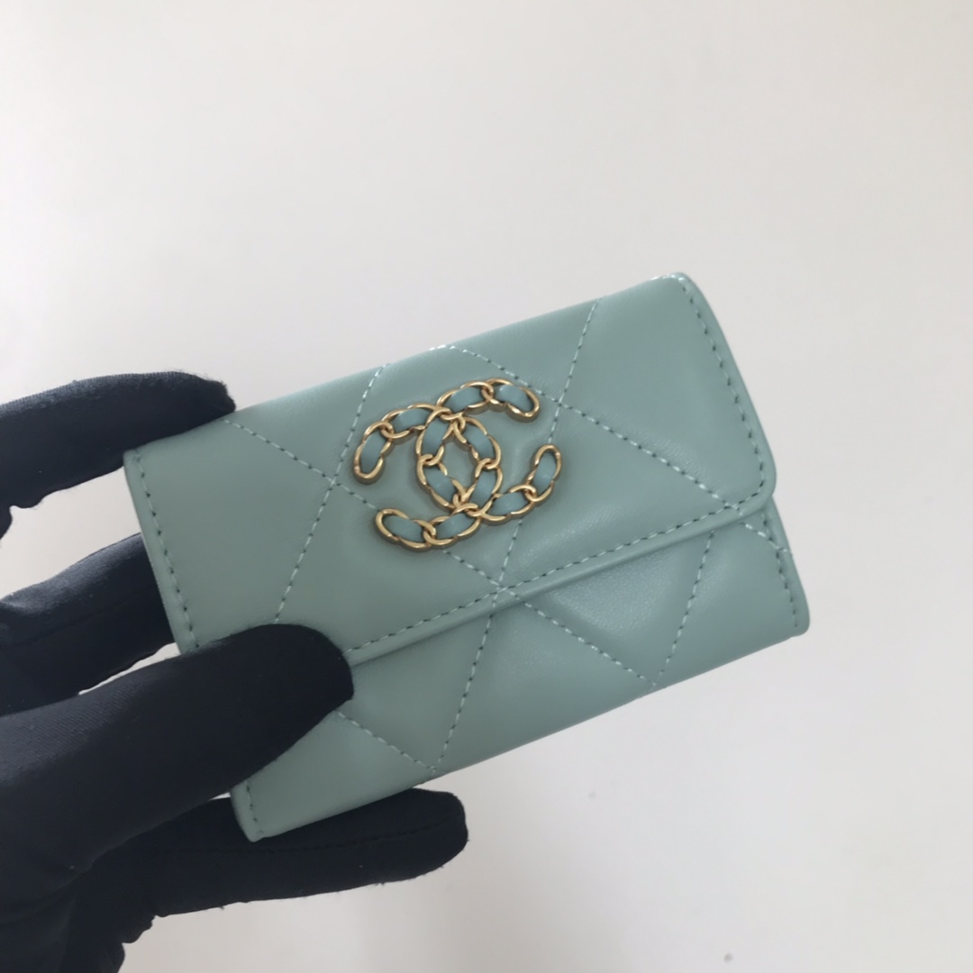 Chanel 升级版大格子盖头卡包 款号Ap3759