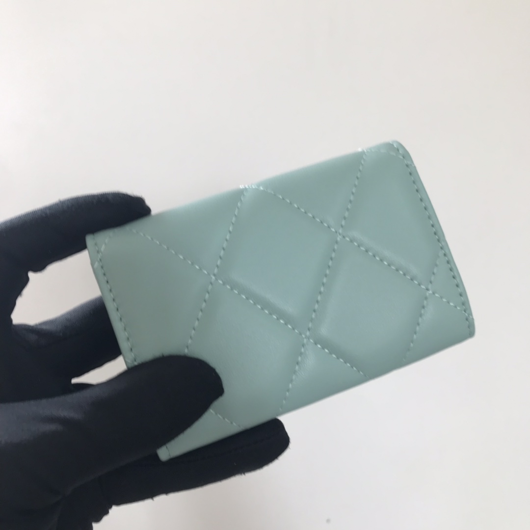 Chanel 升级版大格子盖头卡包 款号Ap3759