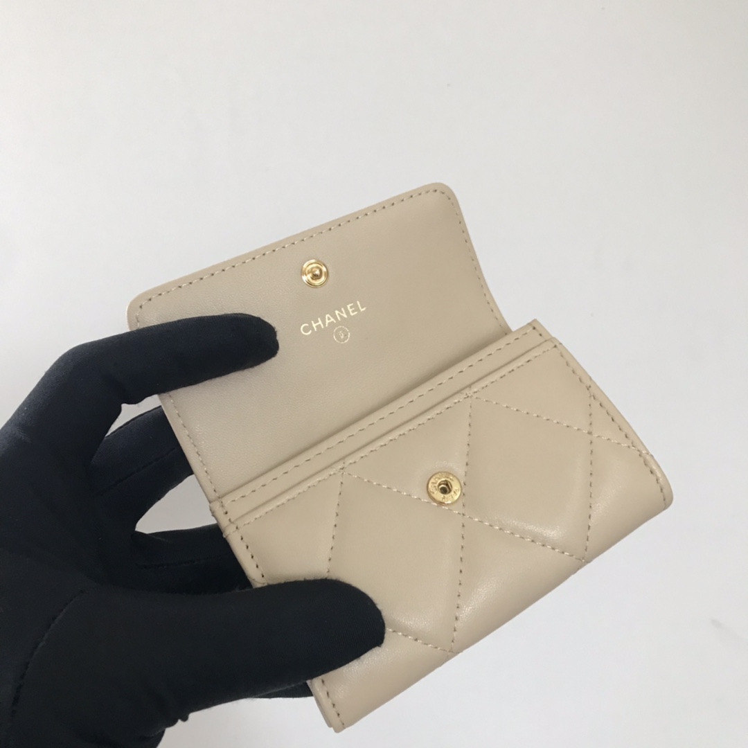 Chanel 升级版大格子盖头卡包 款号Ap3759
