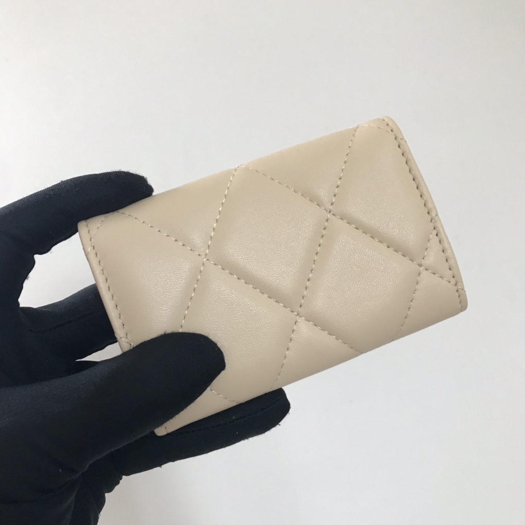 Chanel 升级版大格子盖头卡包 款号Ap3759