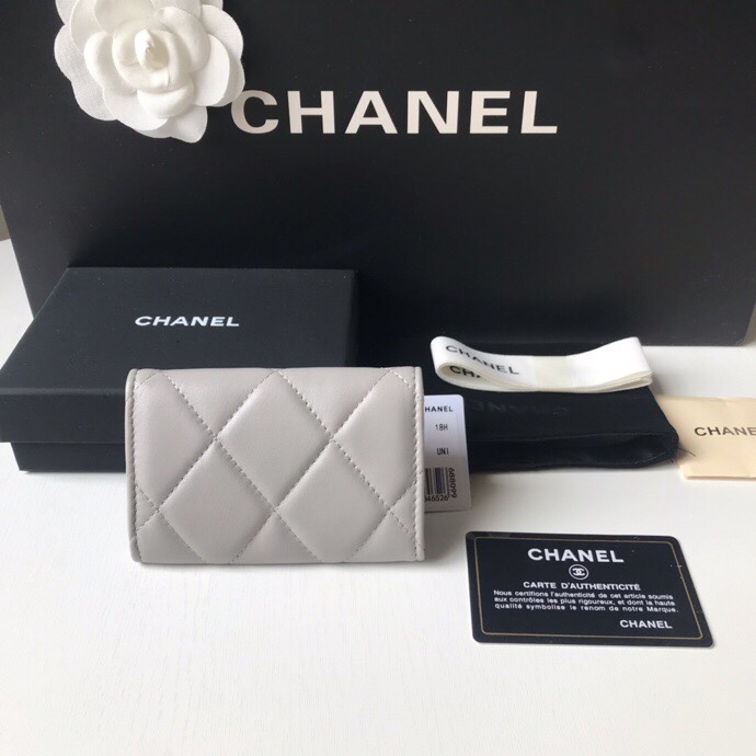 Chanel 升级版大格子盖头卡包 款号Ap3759