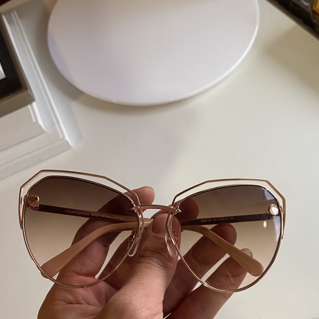 LOUISVUITTO*型号Z237