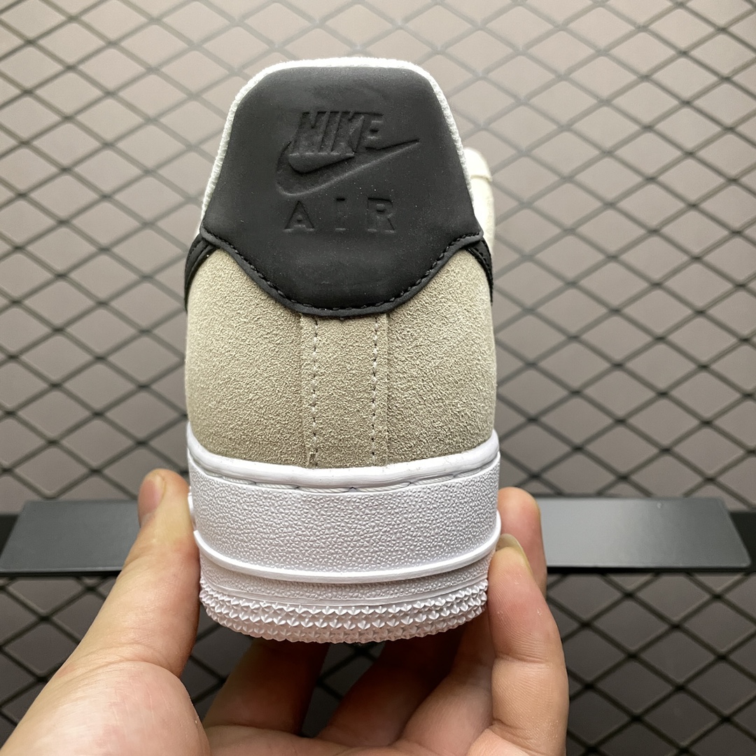 240 NK Air Force 1 空军一号低帮休闲运动板鞋 BQ8988-100