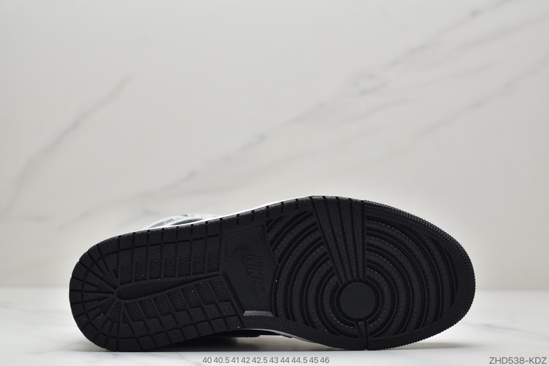 300  Air Jordan 1 High OG “影子 2.0”是经典影子 555088-035