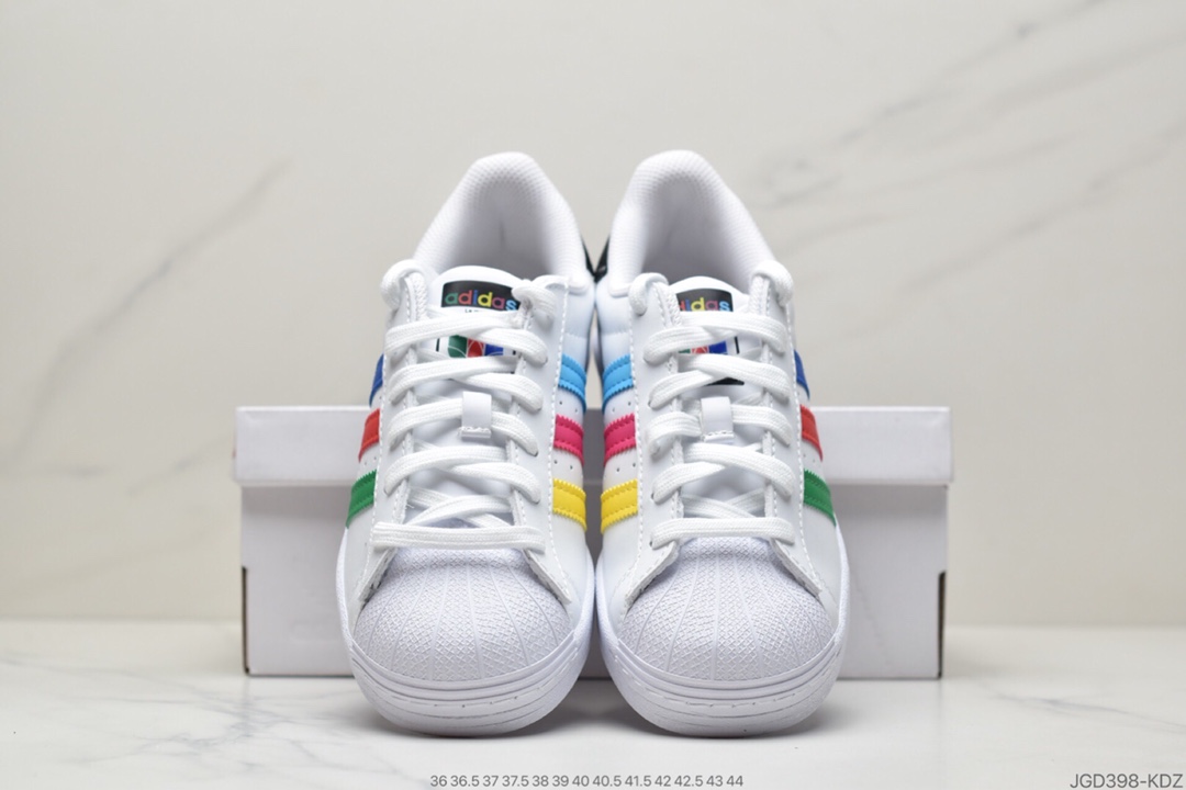 180 阿迪达斯Adidas三叶草 Originals Superstar”White/Red/Blue/Green”贝壳头经典百搭休闲运动板鞋“皮革白多色重叠三叶草刺绣LOGO”FU9521