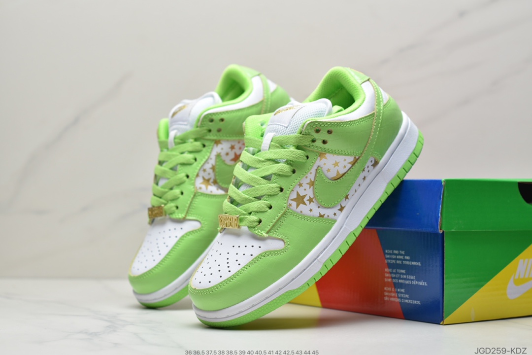 180 Supreme x NikeSB Dunk Low 近日有Supreme x Nike SB Dunk Low 低帮板鞋 DH3228-100