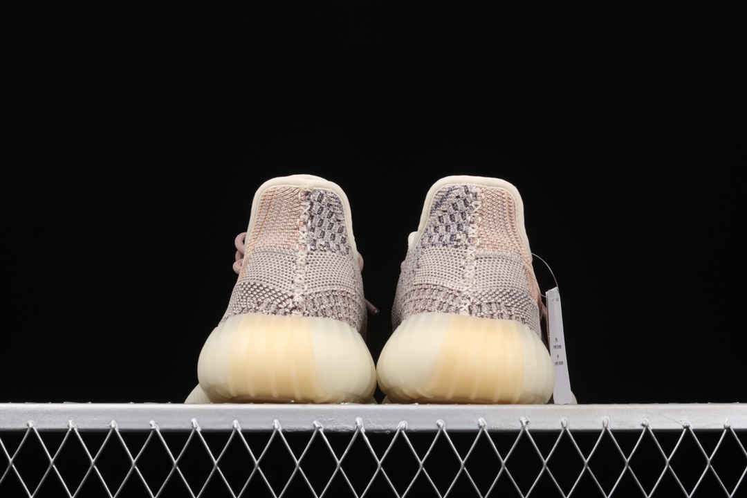 💰150真标💰180公司级💰260纯原版
Ad Yeezy 350 Boost V2 "Ash Pear" GY7658 阿迪达斯椰子350二代 全新镂空灰珍珠配色
尺码:36 36.5 37 38 38.5 39 40 40.5 41 42 42.5 43 44 44.5 45 46.5