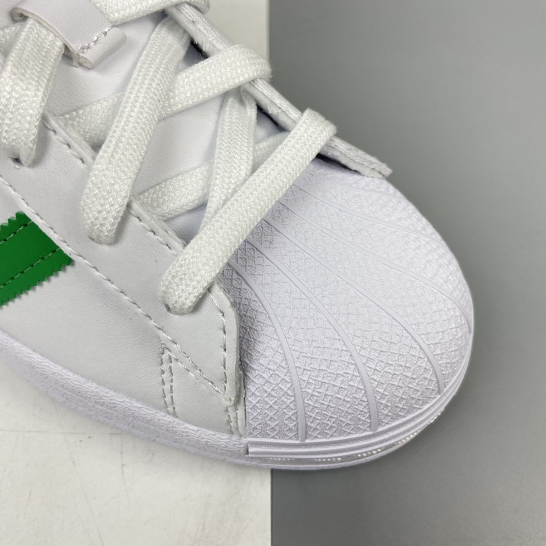 180  Originals Superstar”White/Red/Blue/Green” 三叶草贝壳头经典百搭休闲运动板鞋“皮革白多色重叠三叶草刺绣LOGO”FU9521