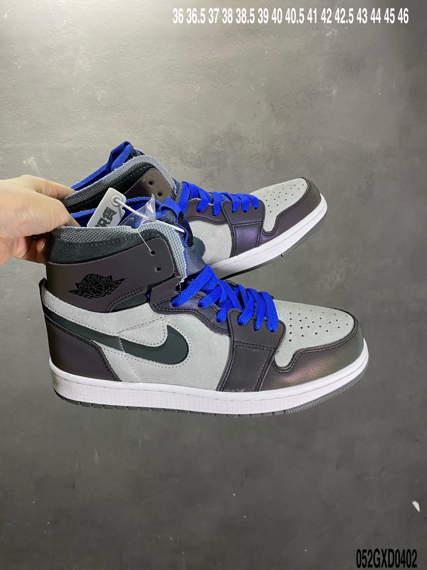 270.乔丹/Air JordanAJ1 aj1 乔丹1代 乔1 乔丹1代中帮系列 LPL x Air Jordan 1 Zoom Comfort“Iridescent”  DD1453-001