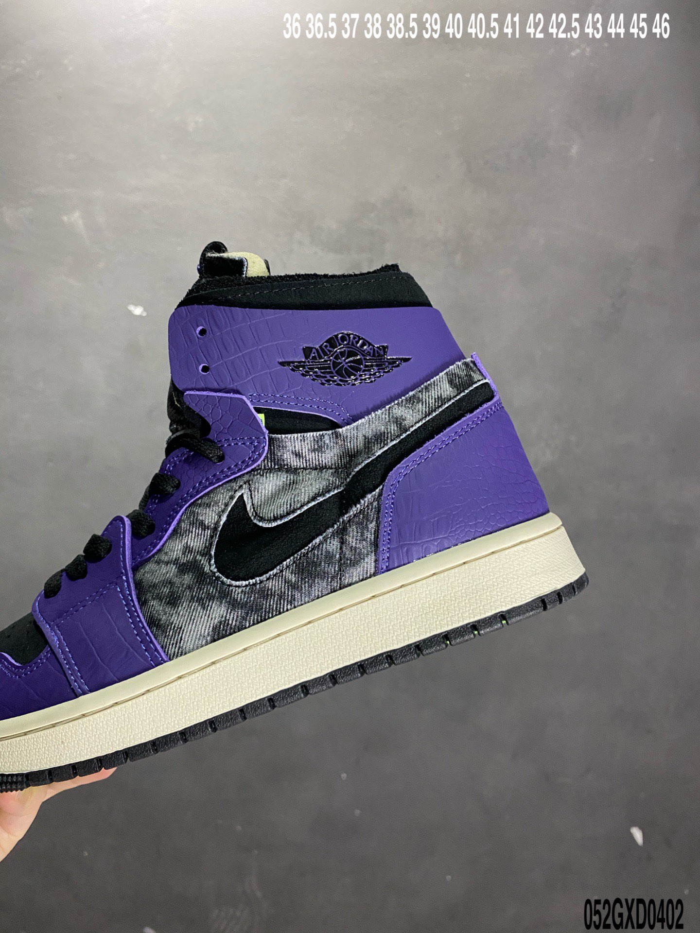270.乔丹/Air JordanAJ1 aj1 乔丹1代 乔1 乔丹1代中帮系列 LPL x Air Jordan 1 Zoom Comfort“Iridescent”  DD1453-001