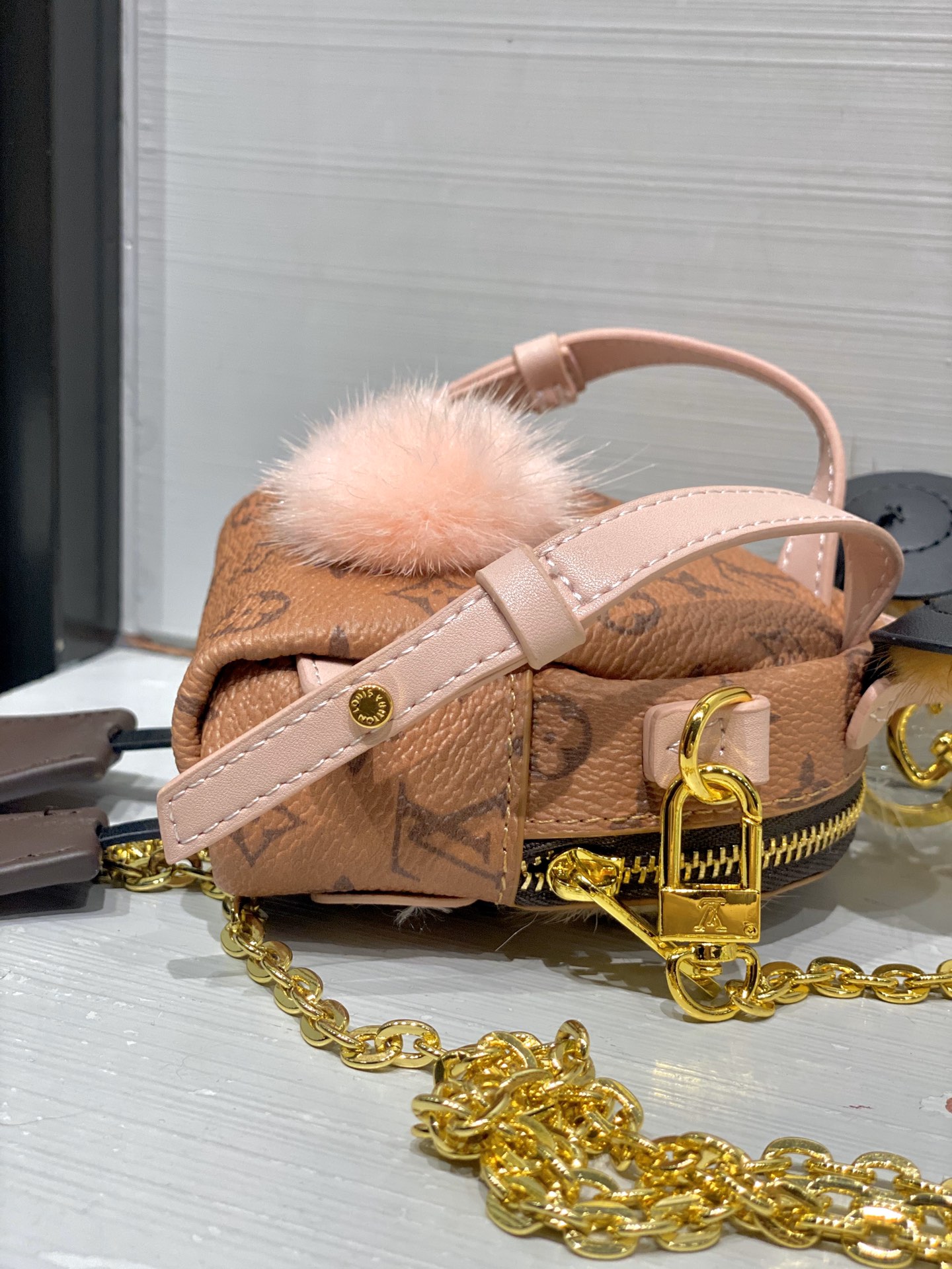 Louis Vuitton 新款 LOUIS VUITTON 新款 猫头鹰小包钥匙扣 包包挂饰