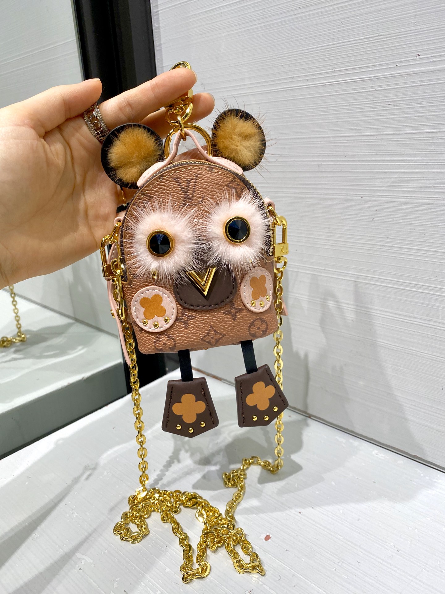 Louis Vuitton 新款 LOUIS VUITTON 新款 猫头鹰小包钥匙扣 包包挂饰