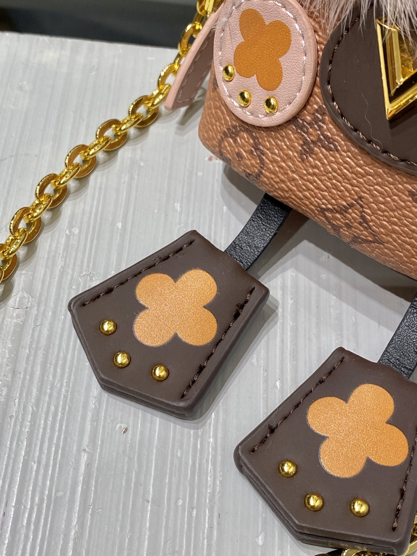 Louis Vuitton 新款 LOUIS VUITTON 新款 猫头鹰小包钥匙扣 包包挂饰