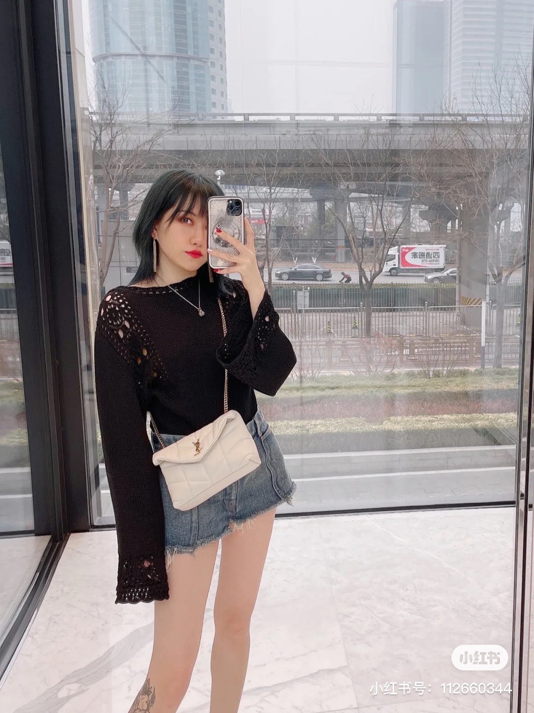 Ysl LOULOU PUFFER 23CM 迷你绗缝小羊皮包 620333白色/金扣