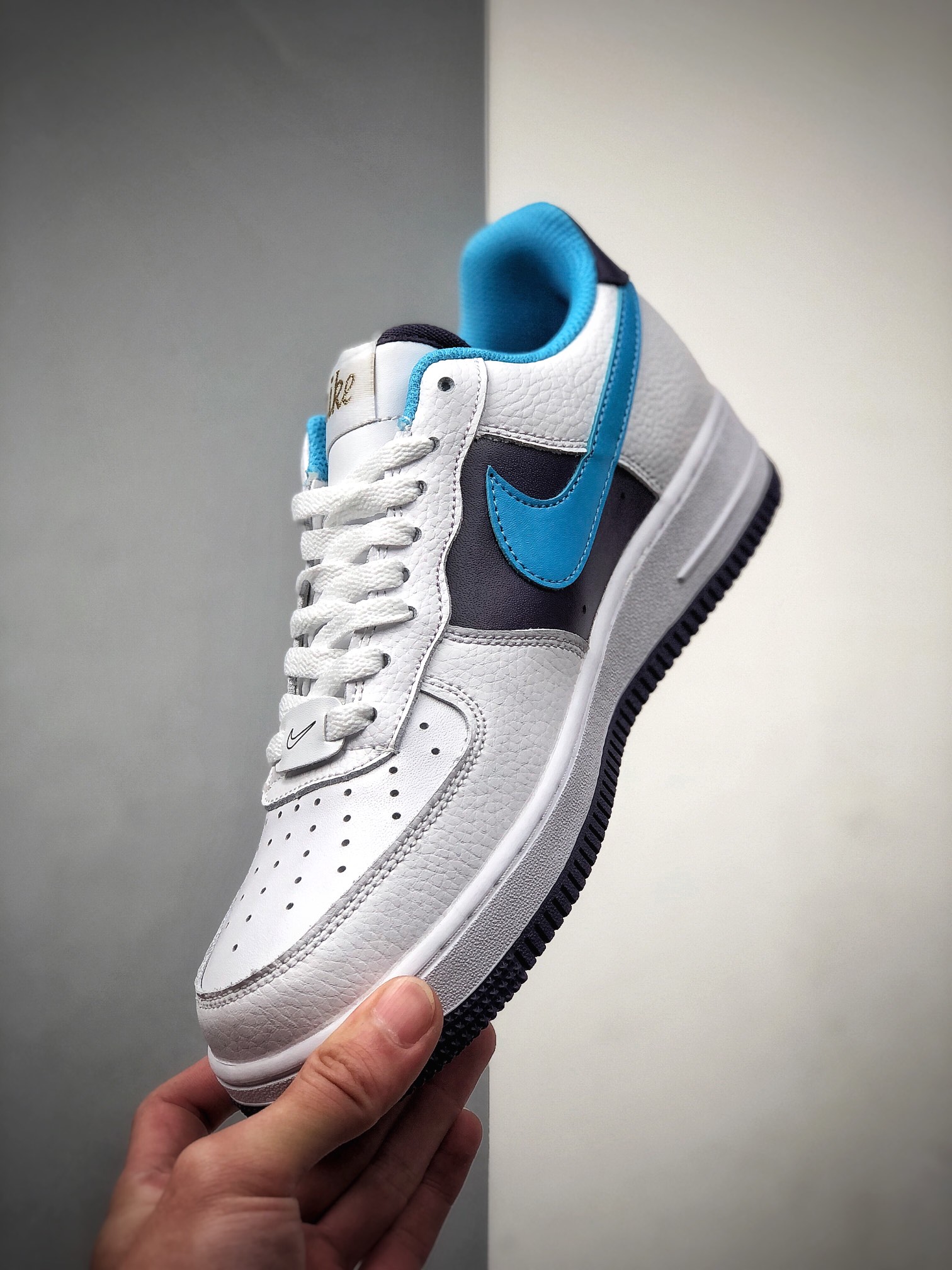 200 NIKE FORCE空军一号运动休闲板鞋 CT3841-100