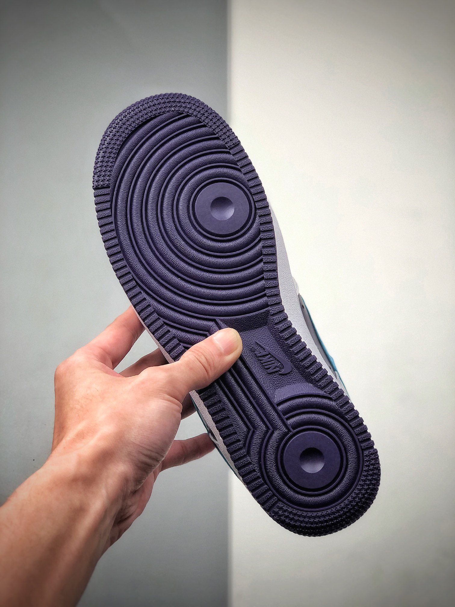 200 NIKE FORCE空军一号运动休闲板鞋 CT3841-100