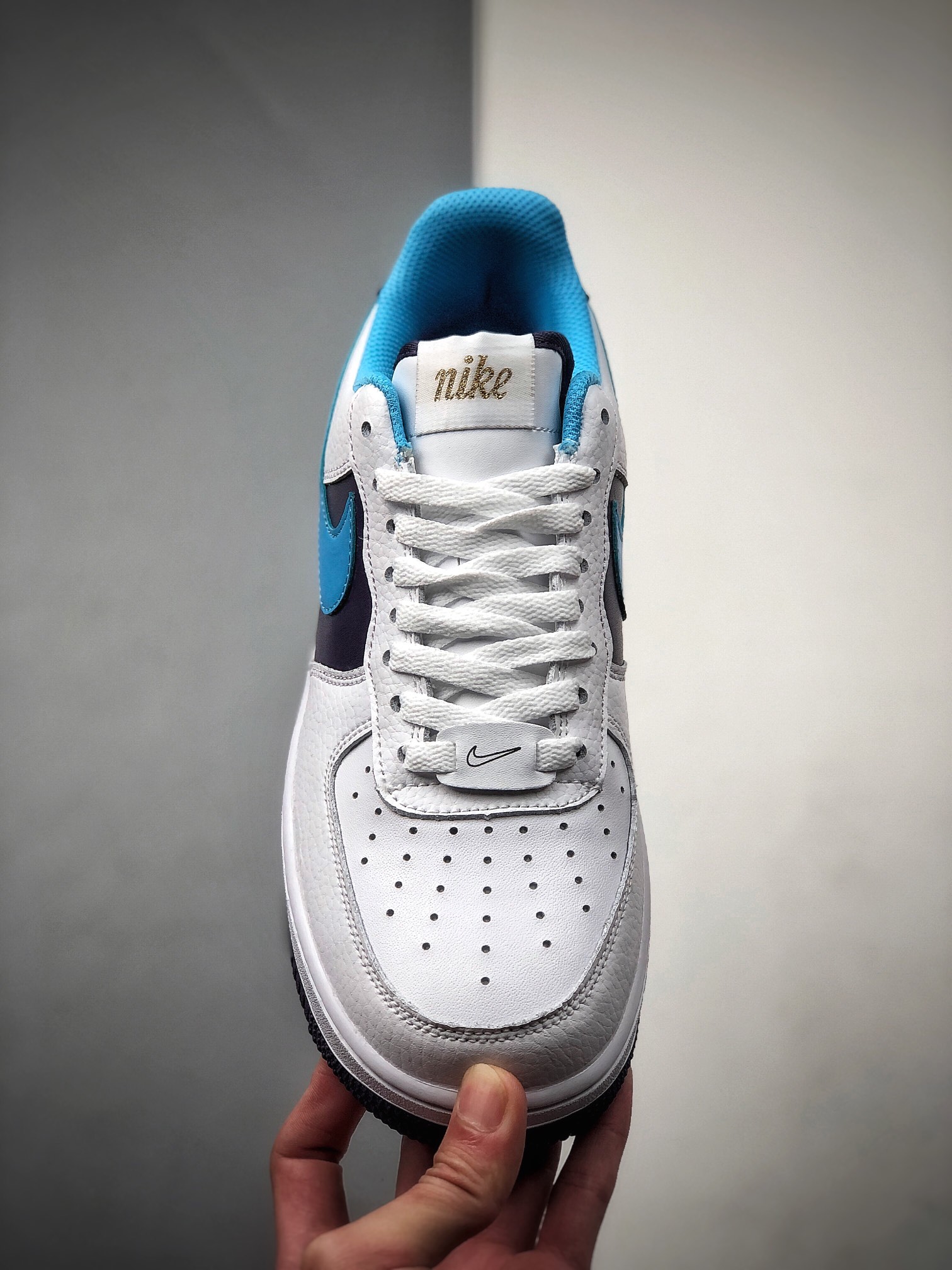 200 NIKE FORCE空军一号运动休闲板鞋 CT3841-100