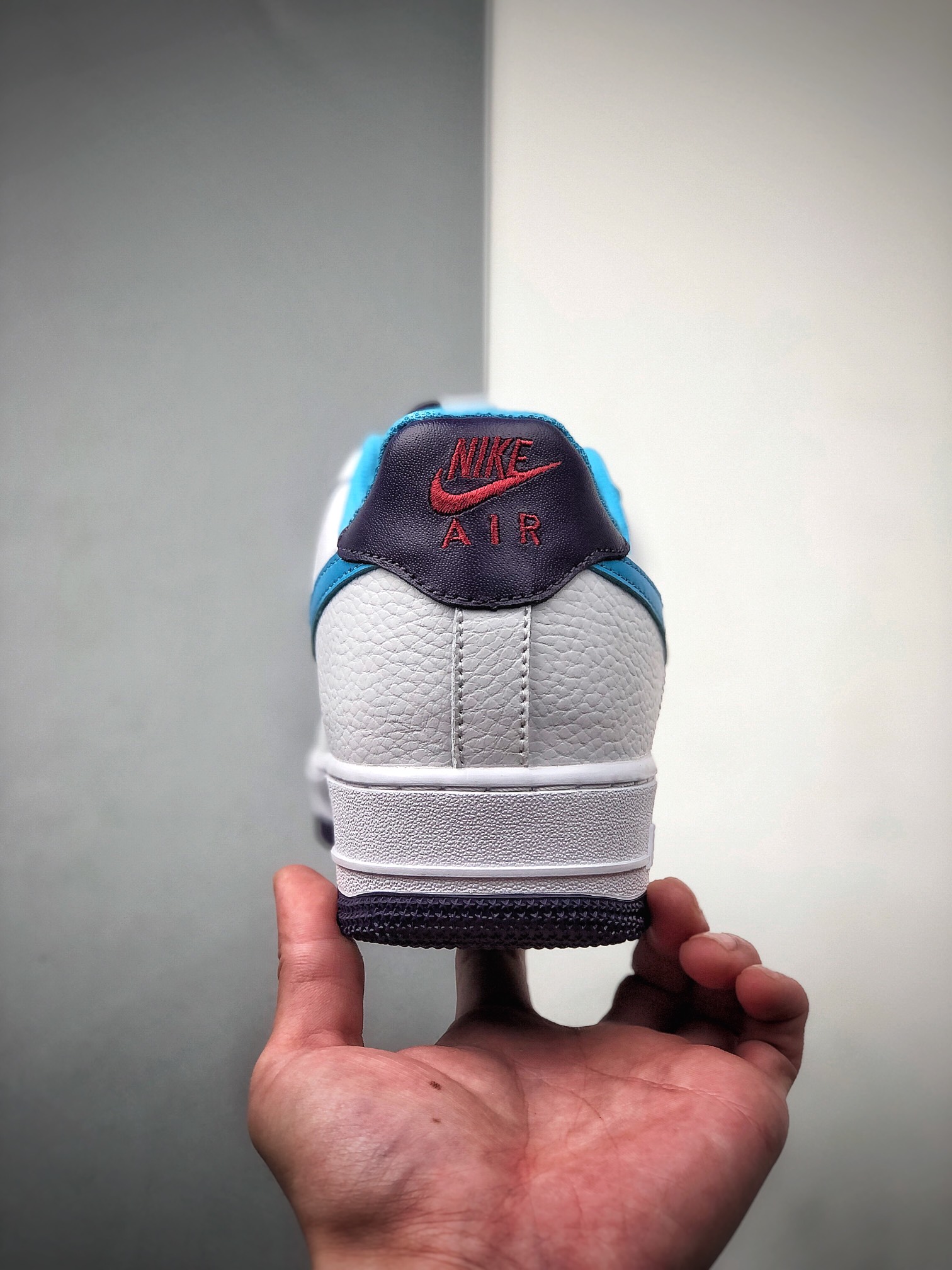 200 NIKE FORCE空军一号运动休闲板鞋 CT3841-100