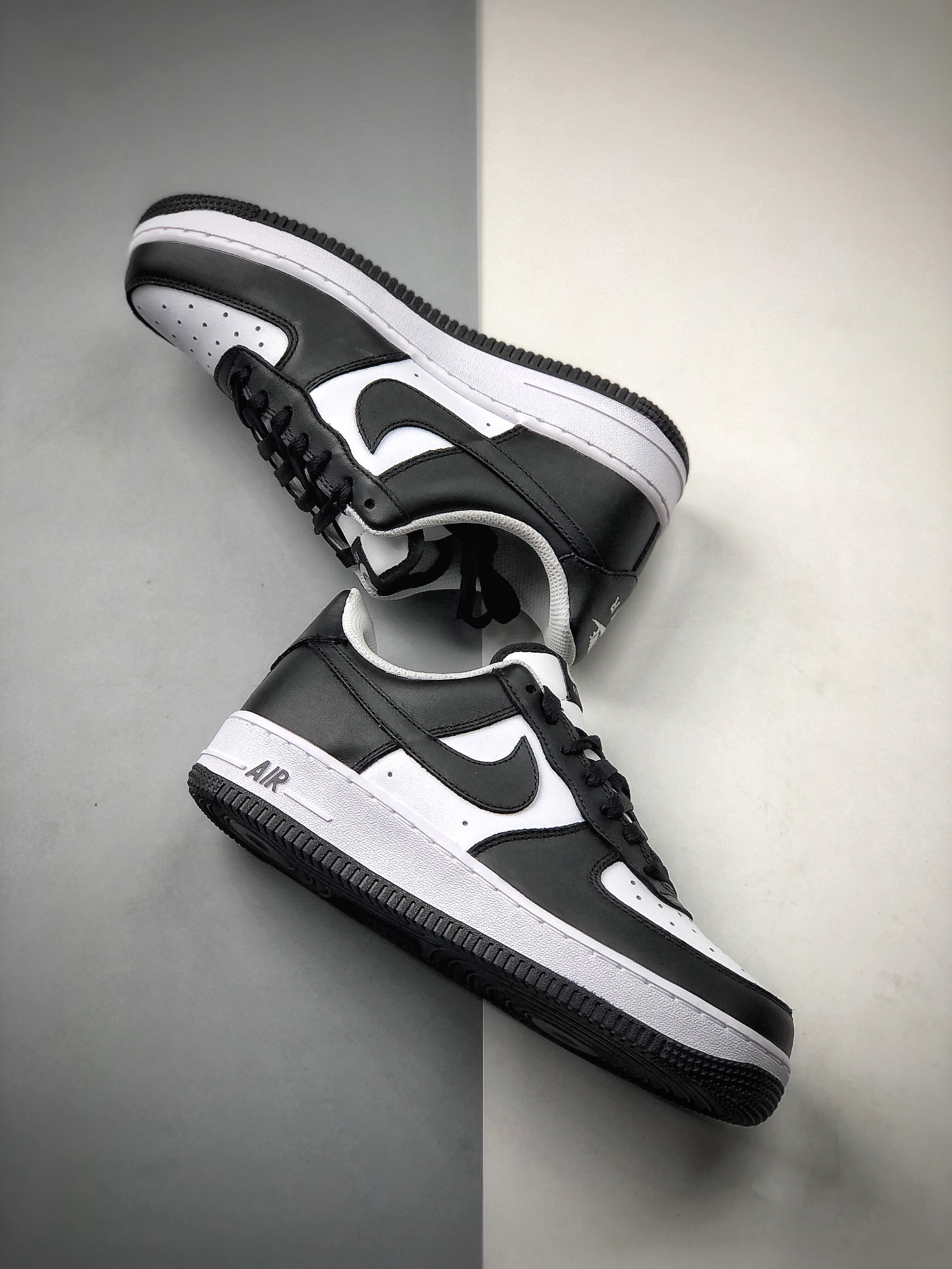 220 NIKE FORCE空军一号运动休闲板鞋 AA1391-100