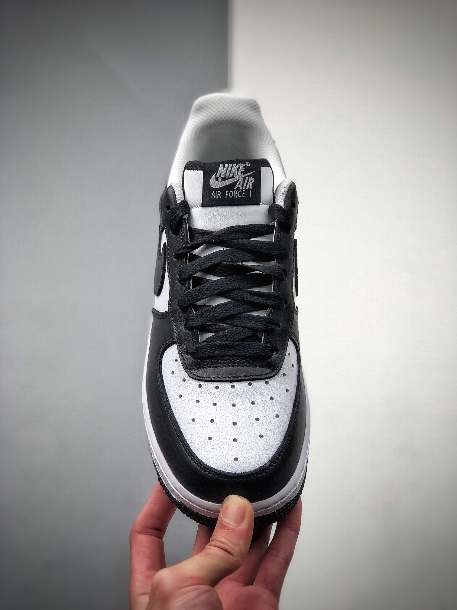 220 NIKE FORCE空军一号运动休闲板鞋 AA1391-100