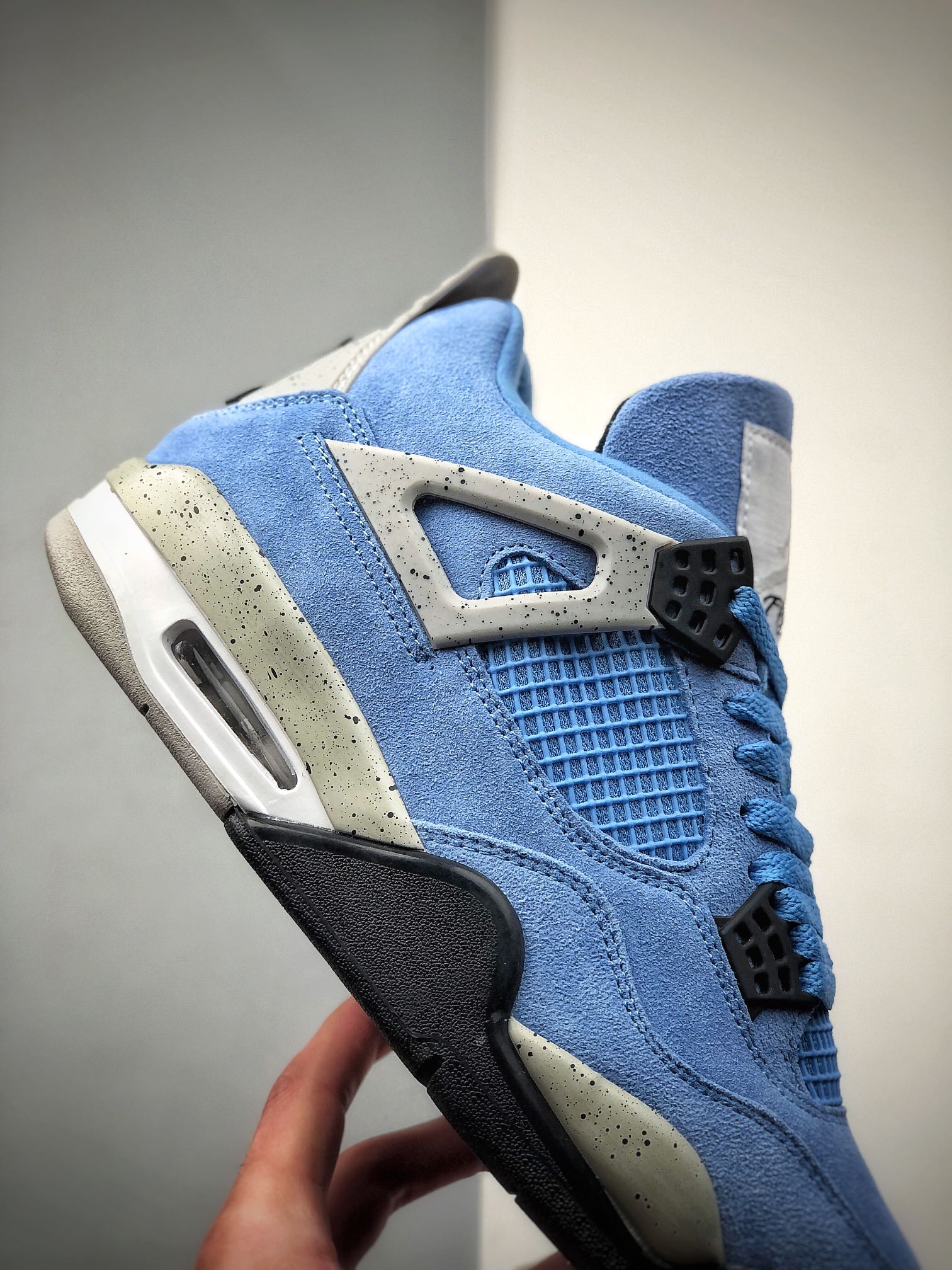 480  AJ4 University Blue  大学蓝 CT8527-400