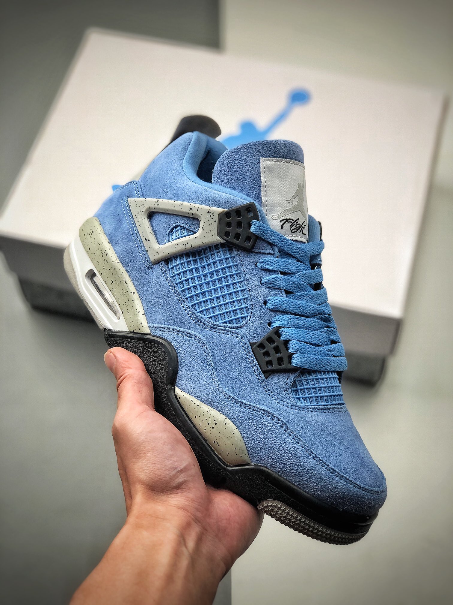 480  AJ4 University Blue  大学蓝 CT8527-400