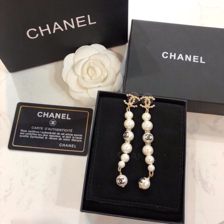 chanel gold pearl long pendant earrings