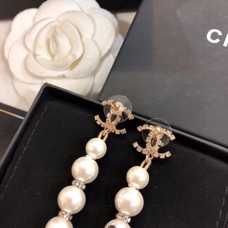 chanel gold pearl long pendant earrings