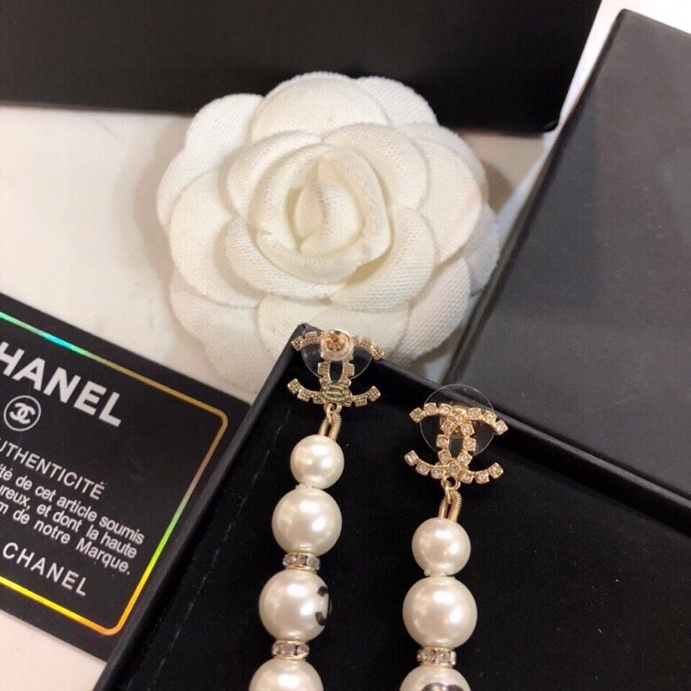 chanel gold pearl long pendant earrings