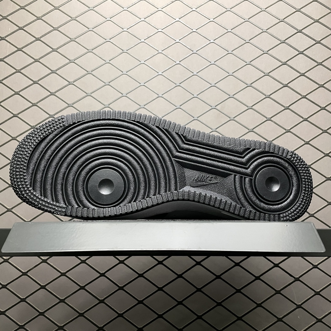 220 NK Air Force 1 空军一号低帮休闲运动板鞋 AA1391-100