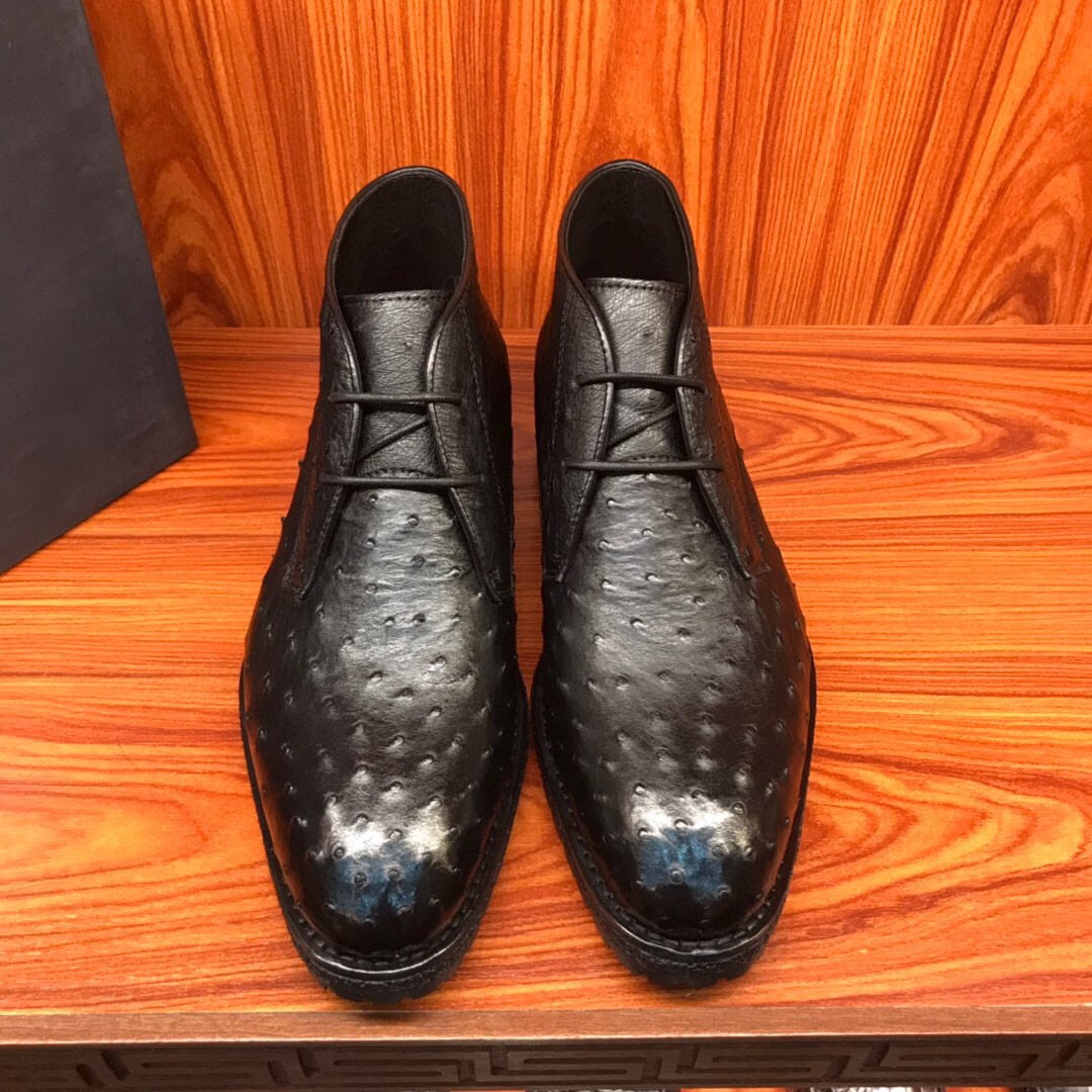 NO:274399,The top-grade ostrich leather high-top boots are perfectly shipped. Very comfortable and soft; this year's official website's latest B*erluti originated from 1988s [pure handmade] British noble royal luxury shoes, luxury Thai Siamese crocodile belly, 38/45 with special maintenance oil; the official website's public sale price is 48,000 yuan! ,boots,ostrich skin19860909批顶级鸵鸟皮高帮靴完美出货.非常舒适柔软；今年官网最新 B*erluti 源于1988s【纯手工制作】英国貴族御用奢侈鞋履 奢用泰国暹罗鳄鱼肚,38/45 配专用保养油；官网公售价格4万八刀！,,boots,ostrich skin,Men's shoes
