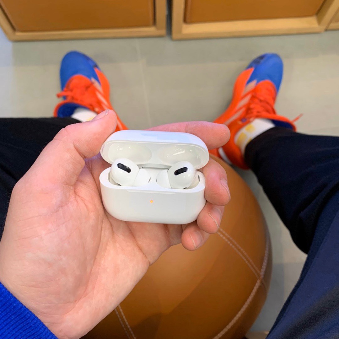 AirPodsPro三代耳机 上手素材
