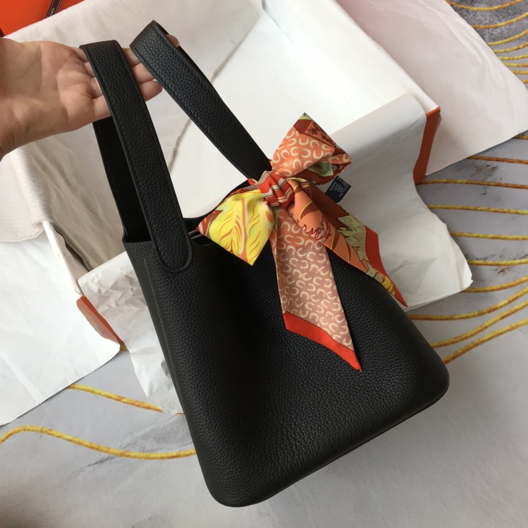 Hermès Bag Collection crafted with premium materials and signature 3
