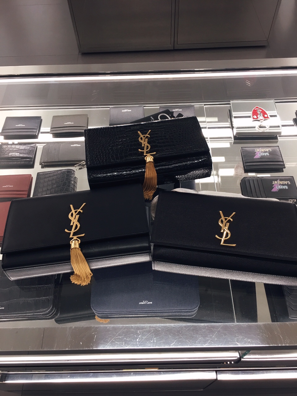 YSL ๐ฒ๐๐๐ ๐ฎ๐ฐ๐๐ ๅนณ็บน็ปๅ
ธๆฌพๆๆ้พๆกๅ
354119้ป่ฒ/้ๆฃ