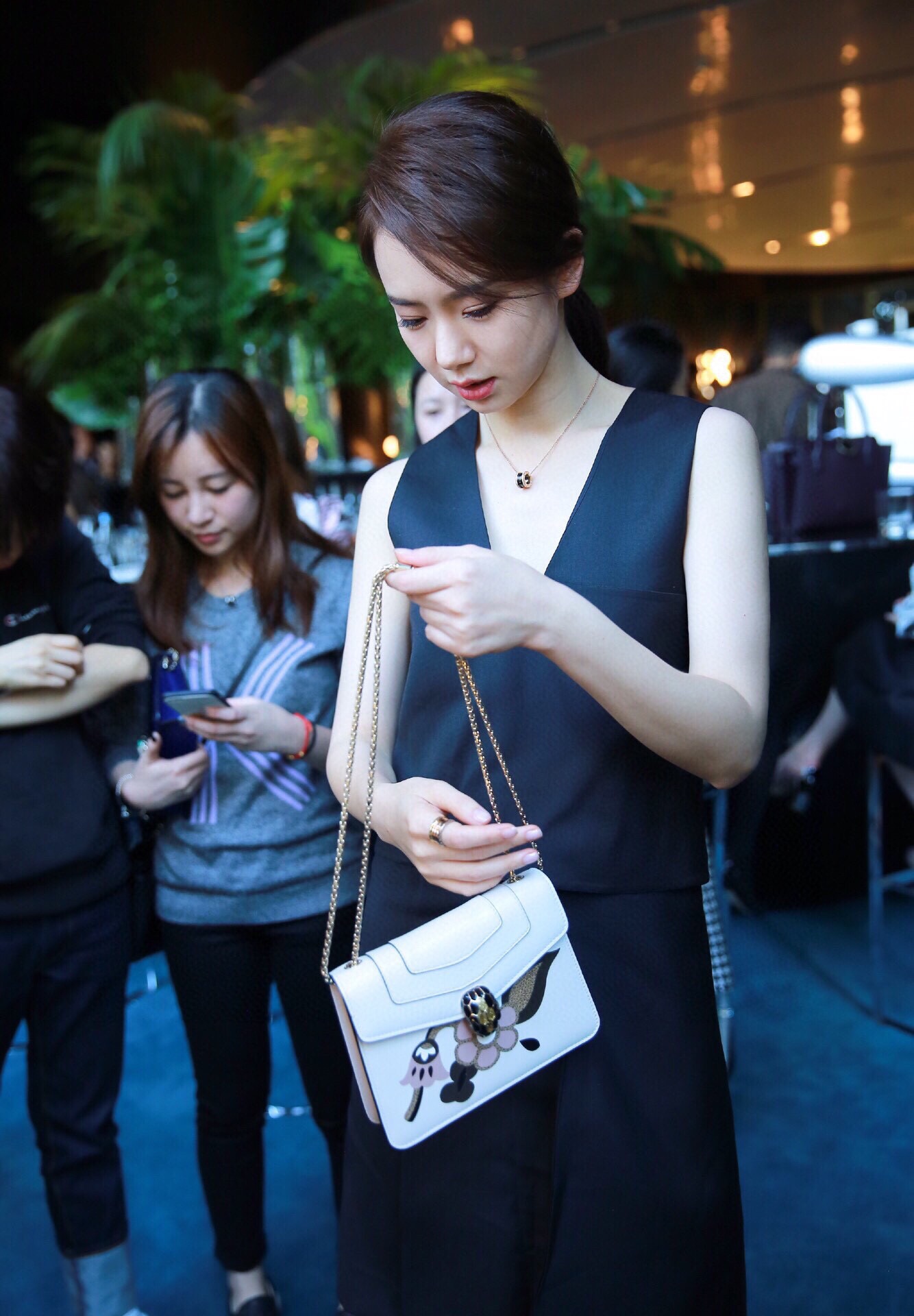 NO:632353,Both black and white tops are beautiful, Cardia high-end jewelry19860909黑白色上身都很美,,卡迪亚高端饰品,Jewelry