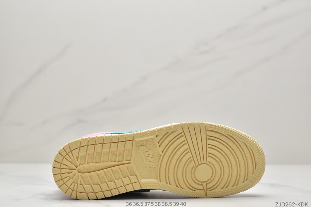 240  Air Jordan 1 Mid 白粉冰淇淋当前市场最优版本全鞋采用原装头层皮 DD1666-100