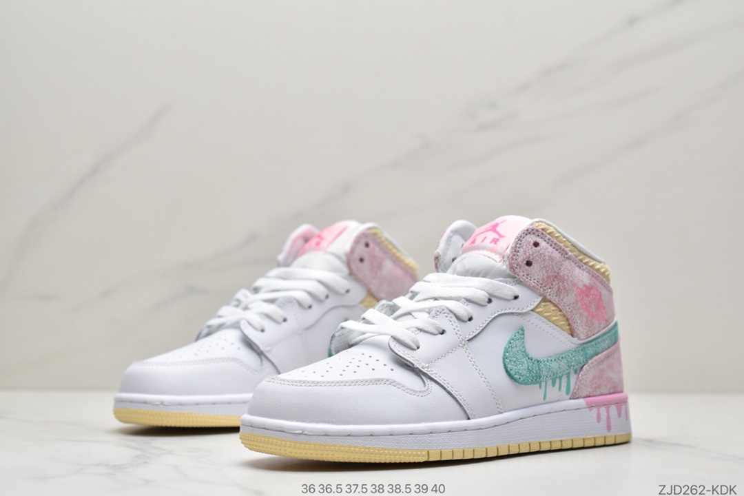 240  Air Jordan 1 Mid 白粉冰淇淋当前市场最优版本全鞋采用原装头层皮 DD1666-100