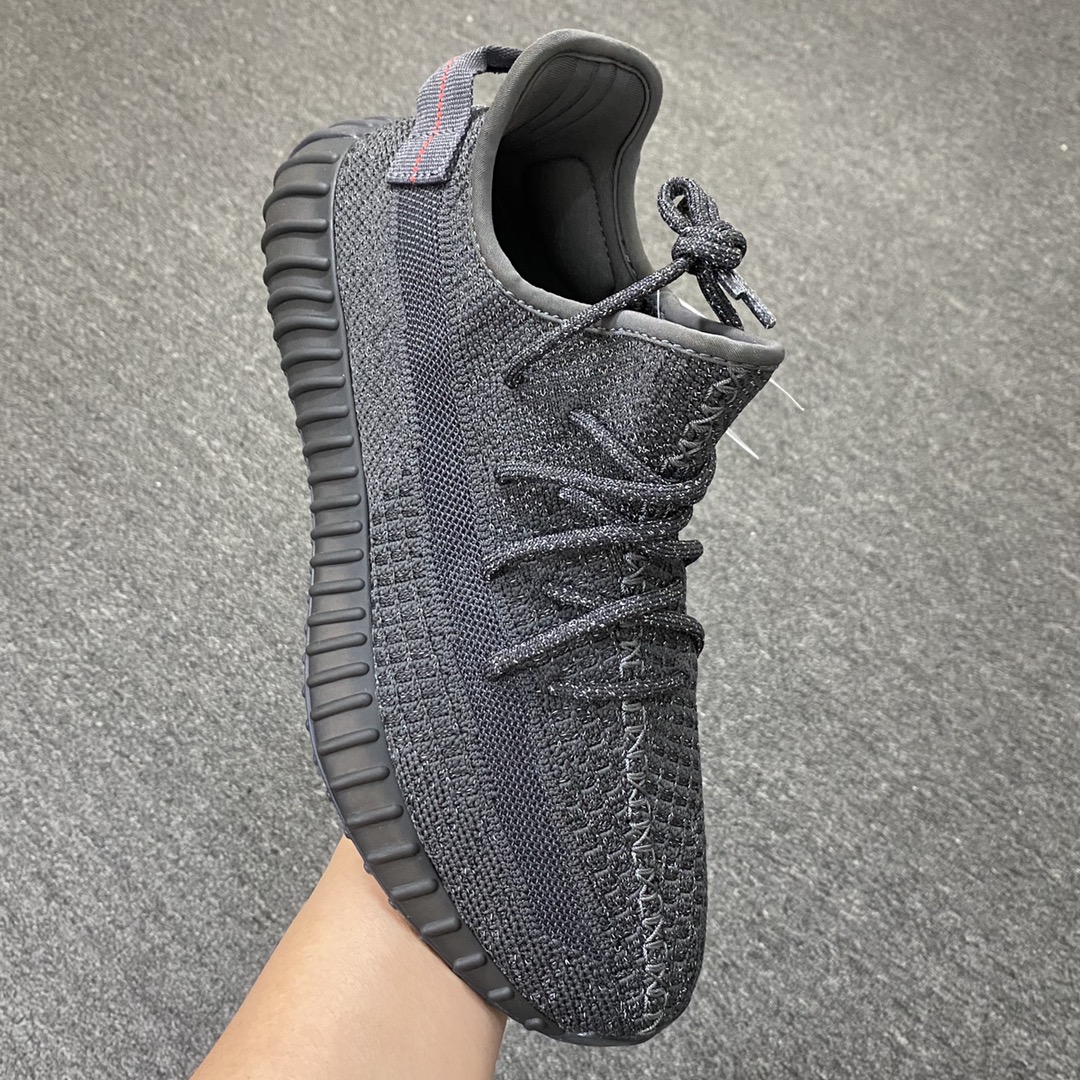 Yeezy350V2黑满天星尺码36