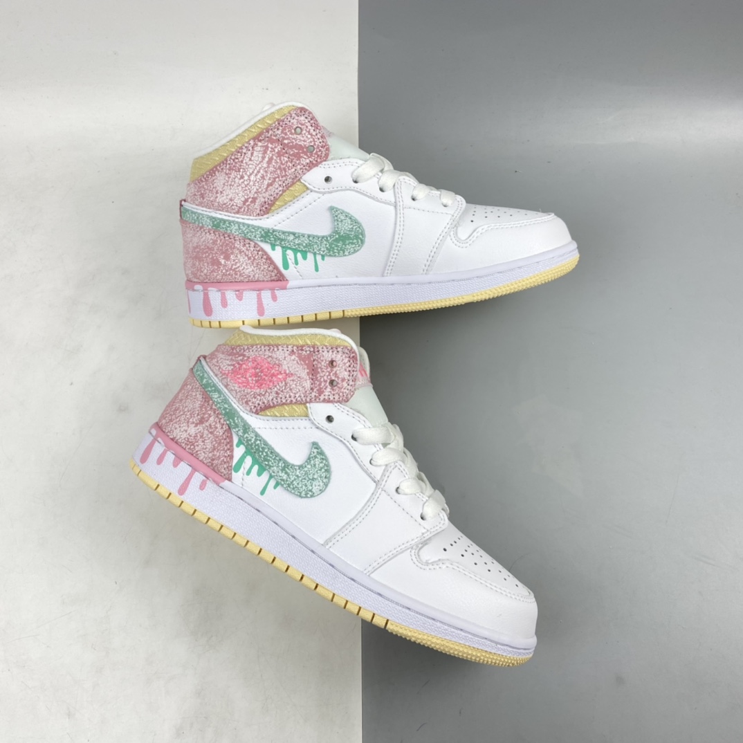 240 Air Jordan 1 Mid AJ1 乔1 中帮百搭休闲运动板鞋 DD1666-100