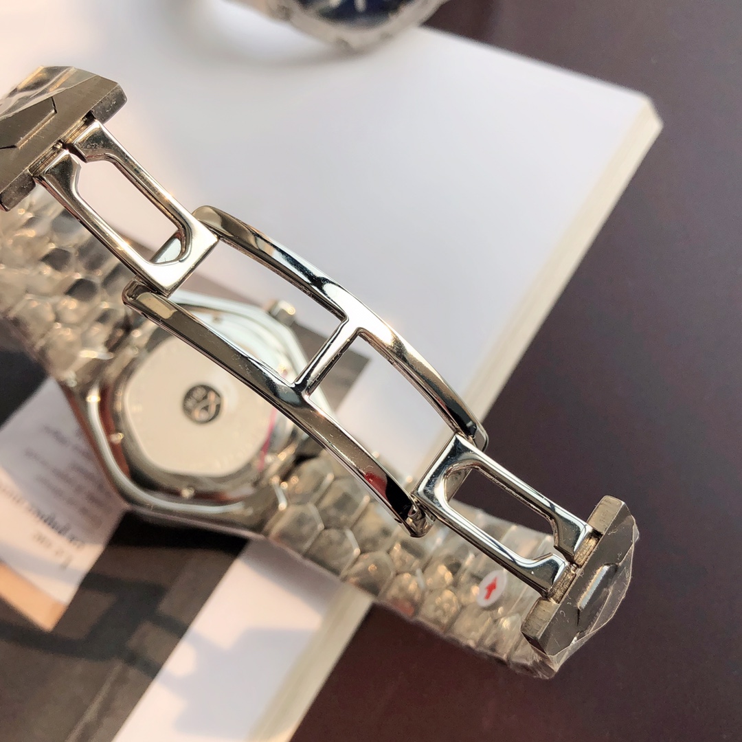 Authentic German Dietrich Titrivie TC-1 Wristwatch Sale: Recycled Luxury with Super Nightlight - 图片 9