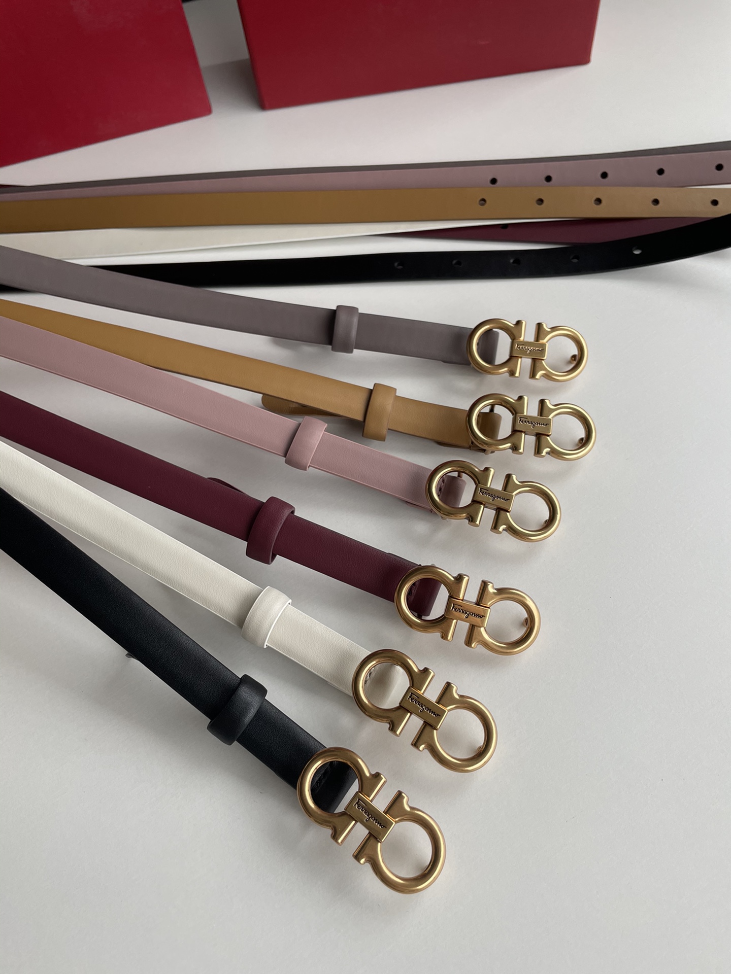 Ferragamo 菲拉格慕 女士窄版小腰带