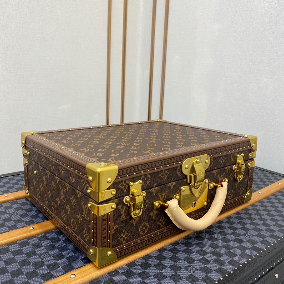 Louis Vuitton S-lock with key - Comprehensive